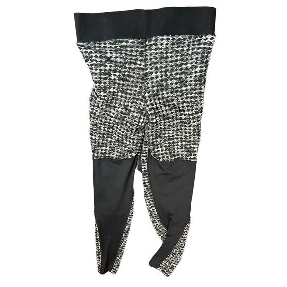 Nike Pro Hyperwarm training tights size medium 25.5” in seam - Picture 10 of 14